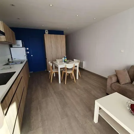 4 Couchages, Saint-jean-de-monts, Balcon, Parking, A 2 Pas De L'ocean - Fr-1-224c-194 *