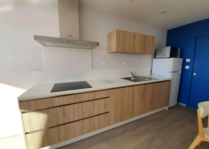 4 Couchages, Saint-jean-de-monts, Balcon, Parking, A 2 Pas De L'ocean - Fr-1-224c-194 *